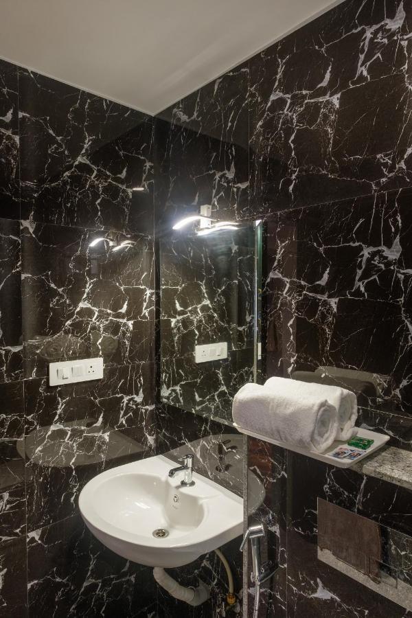 Hotel Opal Kolhapur Luaran gambar