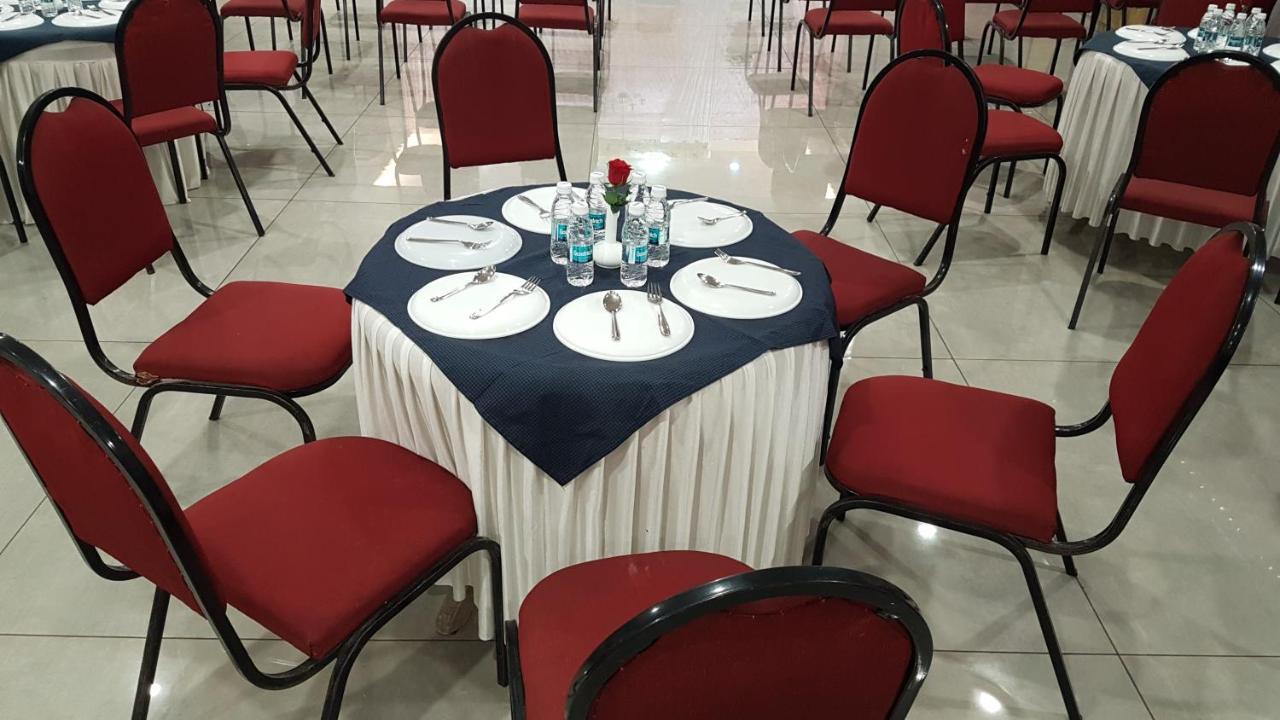 Hotel Opal Kolhapur Luaran gambar